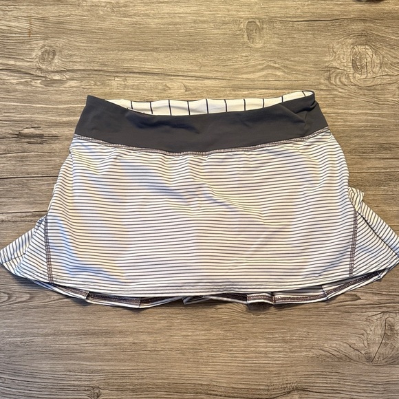 lululemon athletica Pants - lululemon athletica White and Gray Striped Women’s Skort